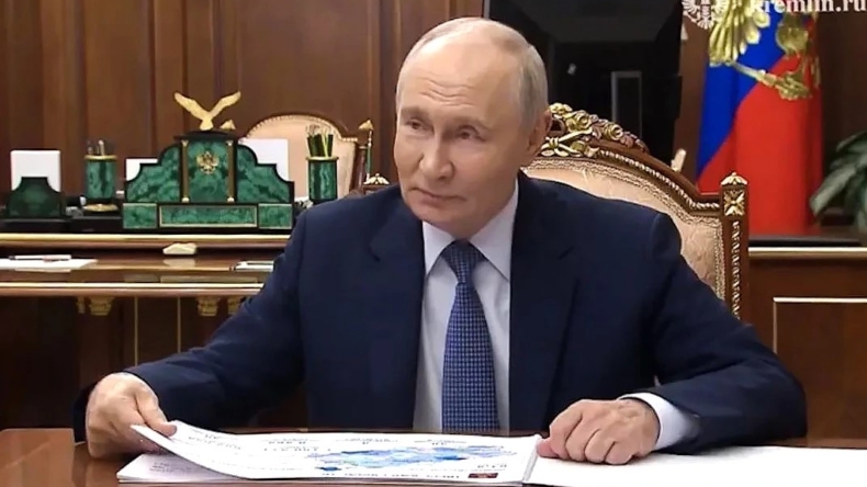 Губернатор Тверской области Виталий Королев поздравил Президента России Владимира Путина с днем рождения